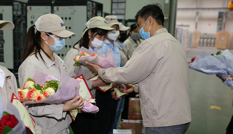 >男神登場(chǎng)，愿望實(shí)現(xiàn)！